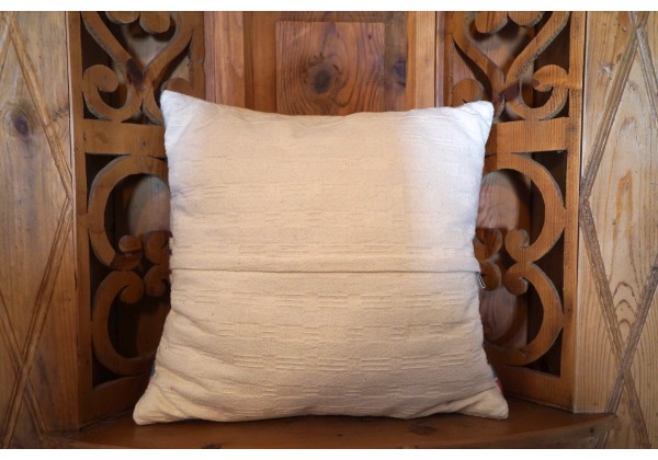 Woven Pillow Set